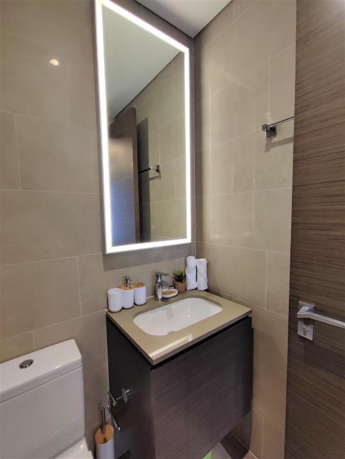 Beautiful 2 Bedroom Next To Business Bay - Sobha Creek Vista ดูไบ ภายนอก รูปภาพ
