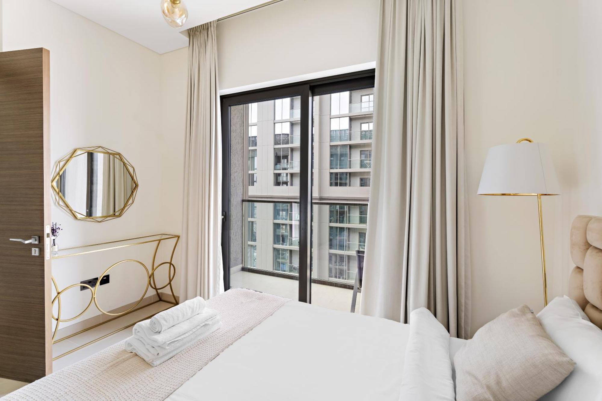 Beautiful 2 Bedroom Next To Business Bay - Sobha Creek Vista ดูไบ ภายนอก รูปภาพ
