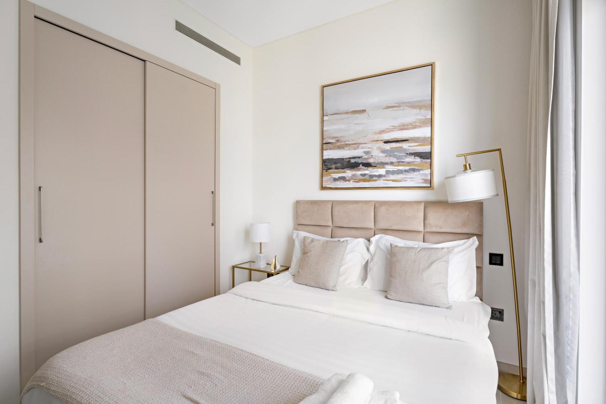 Beautiful 2 Bedroom Next To Business Bay - Sobha Creek Vista ดูไบ ภายนอก รูปภาพ