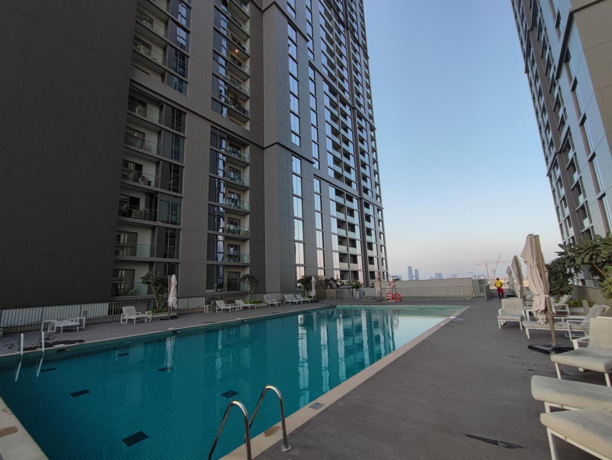 Beautiful 2 Bedroom Next To Business Bay - Sobha Creek Vista ดูไบ ภายนอก รูปภาพ